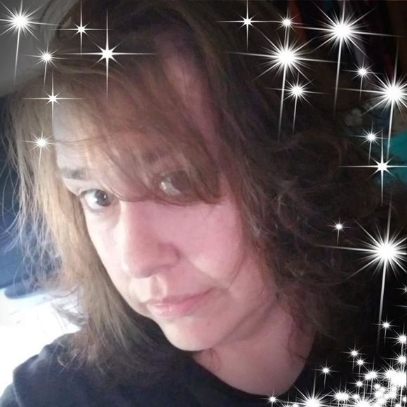 Meet your Posher, Bridget - Picture 1 of 1